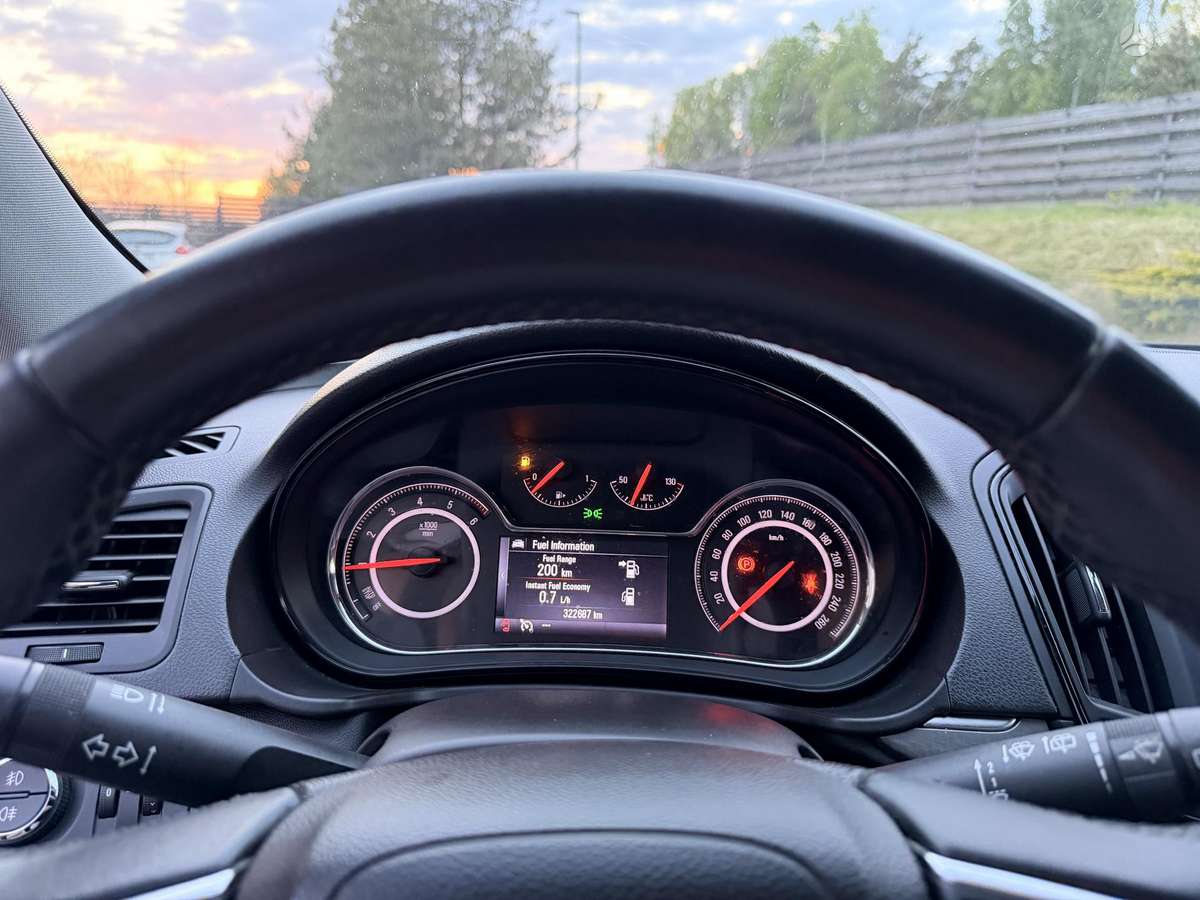 Opel Insignia 2014 — photo 21