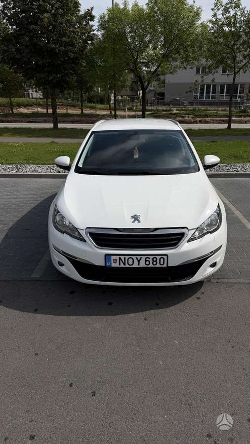 Peugeot 308 2015 — салон