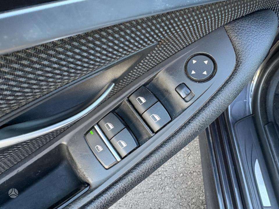 BMW 520 2012 — photo 14