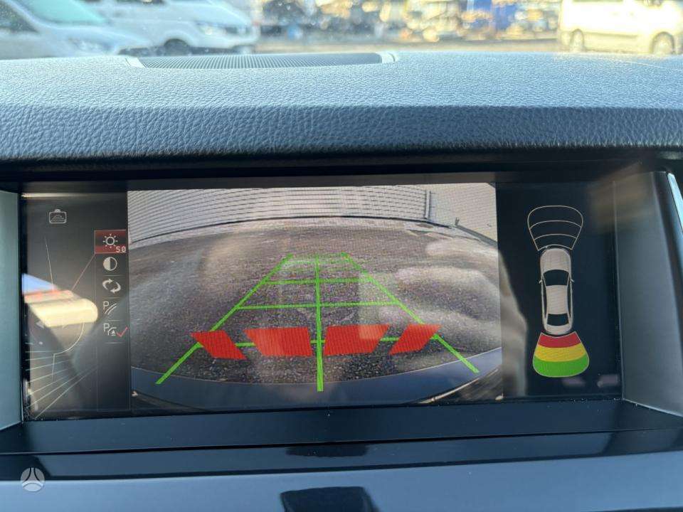 BMW 520 2012 — photo 18