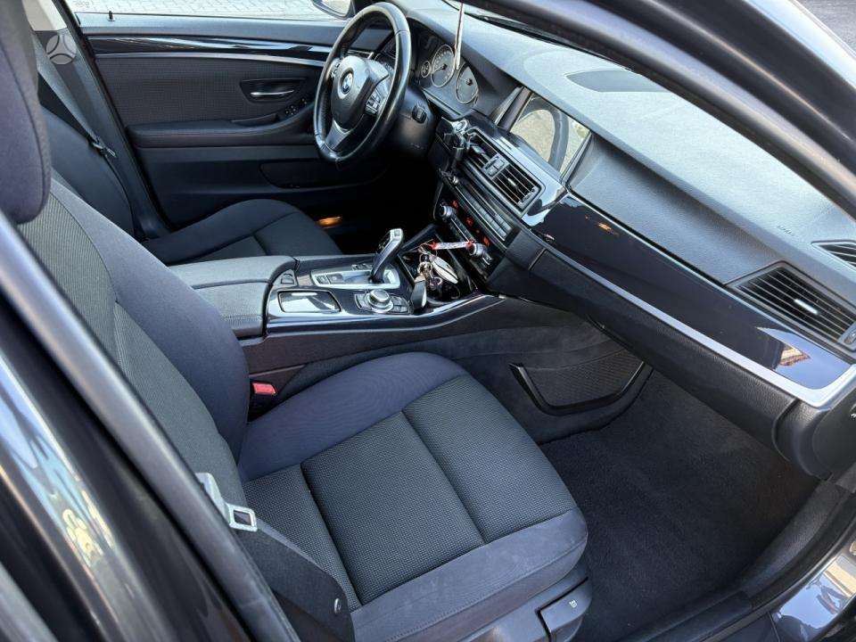 BMW 520 2012 — photo 9