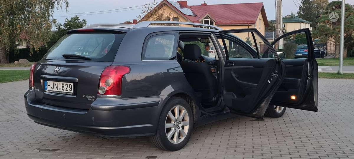 Toyota Avensis 2007 — photo 23