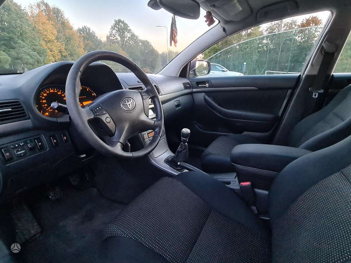 Toyota Avensis 2007 — photo 37
