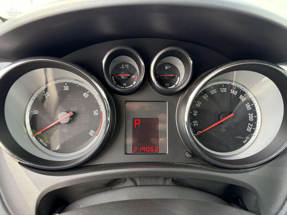 Opel Meriva 2012 — photo 12