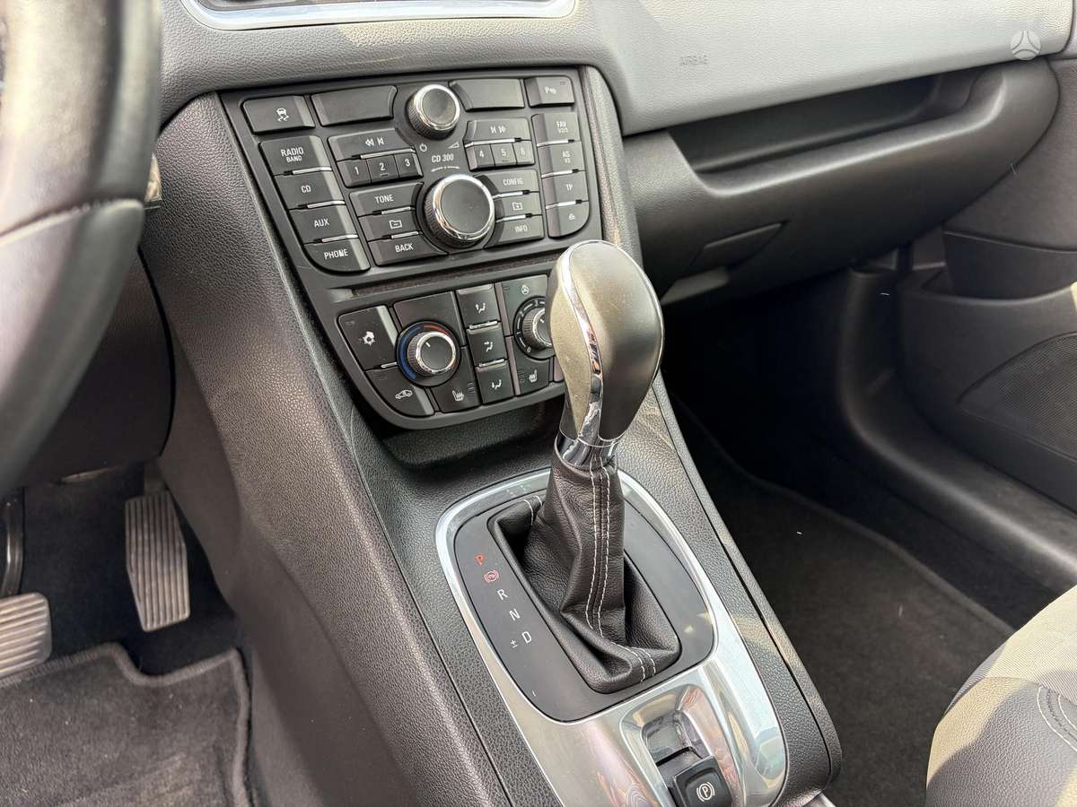 Opel Meriva 2012 — photo 13