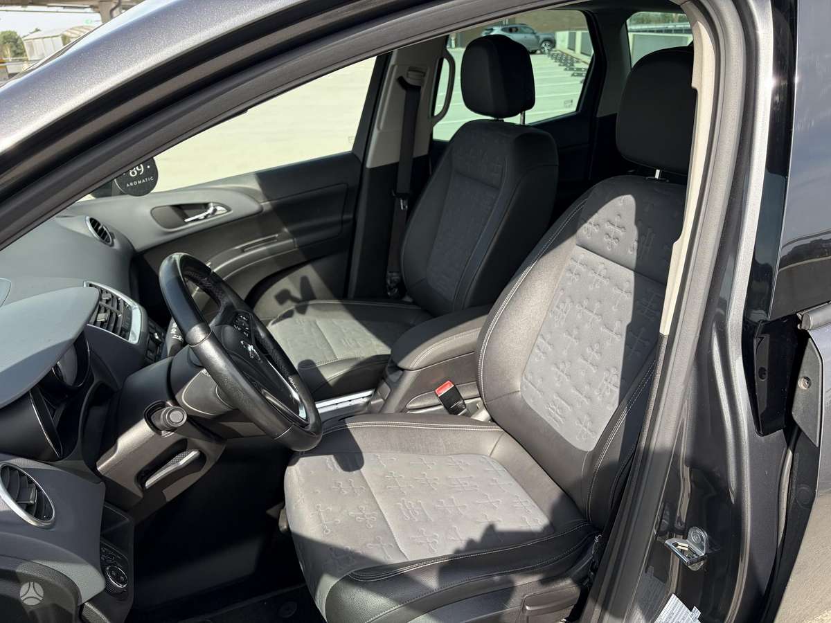 Opel Meriva 2012 — photo 9