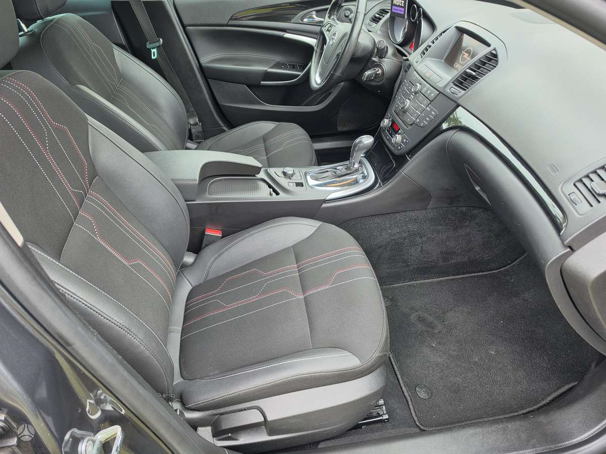 Opel Insignia 2012 — photo 10