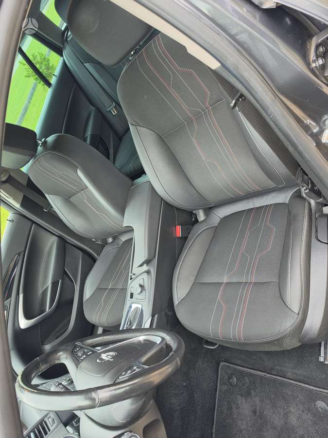 Opel Insignia 2012 — photo 11