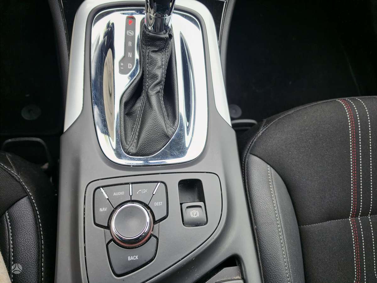 Opel Insignia 2012 — photo 15