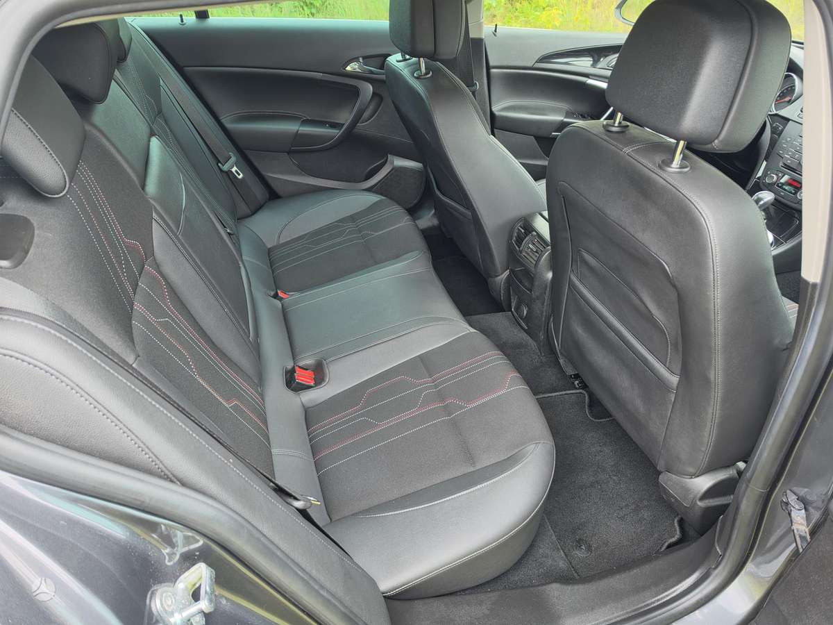 Opel Insignia 2012 — photo 18
