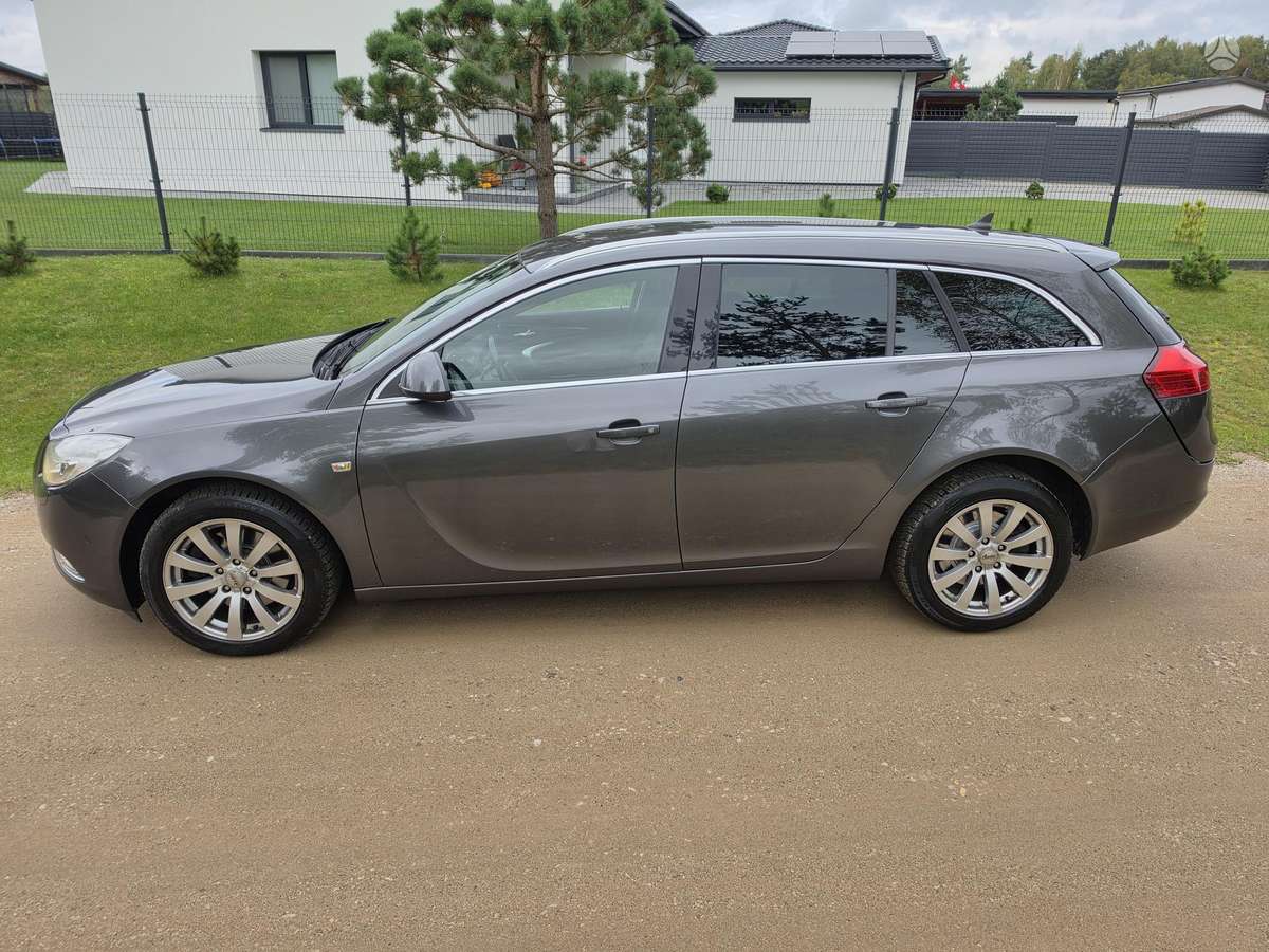 Opel Insignia 2012 — photo 9