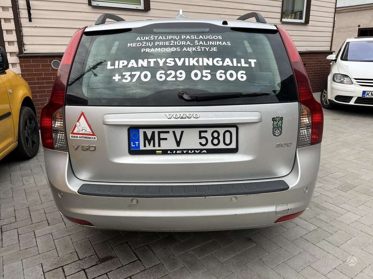 Volvo V50 2009 — engine 1997 cm³, 136 HP (100kW)