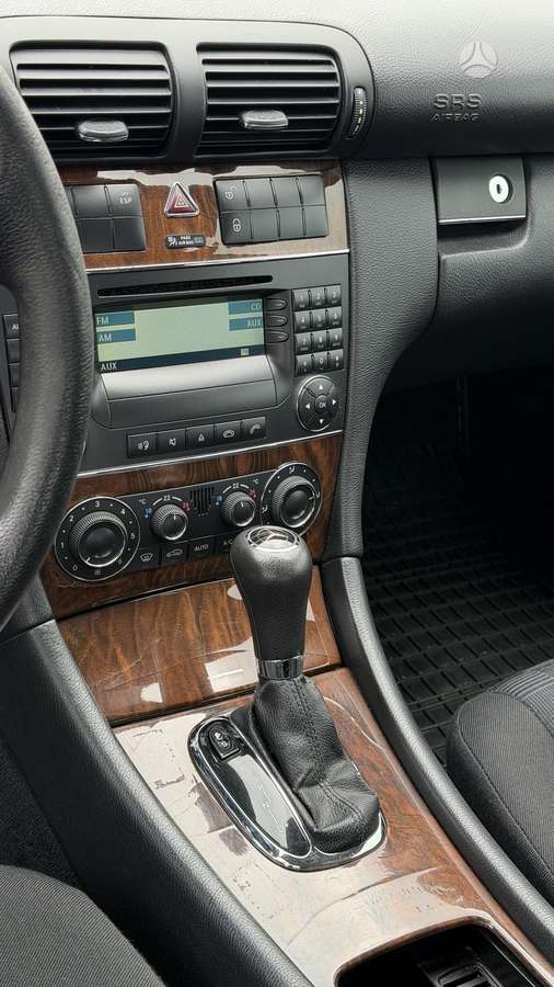 Mercedes-Benz C220 2006 — photo 10