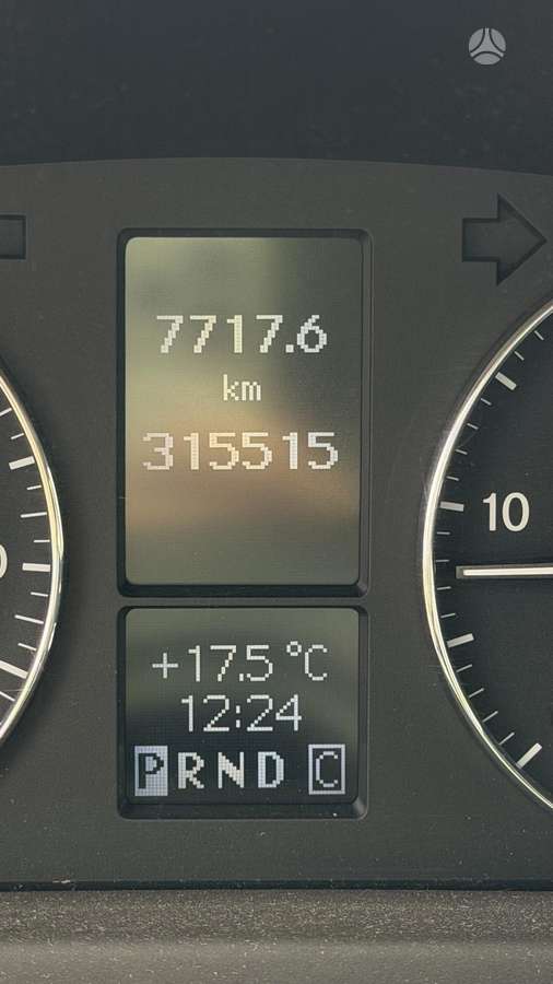 Mercedes-Benz C220 2006 — photo 11