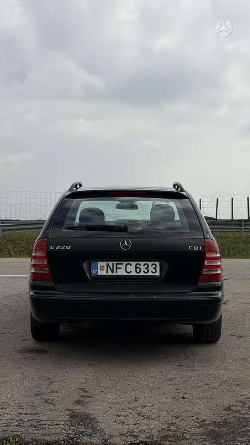 Mercedes-Benz C220 2006 — interior