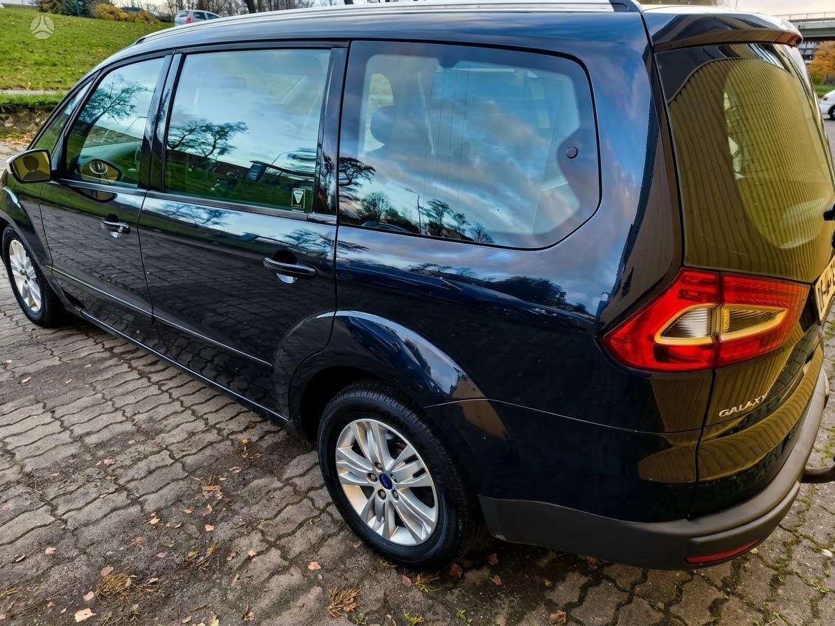 Ford Galaxy 2012 — photo 5
