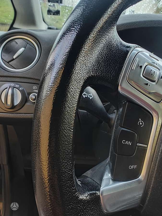 Ford Galaxy 2012 — photo 6