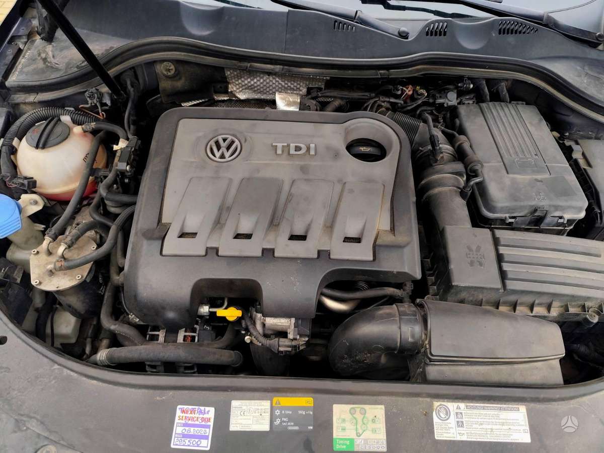 Volkswagen Passat 2013 — photo 16