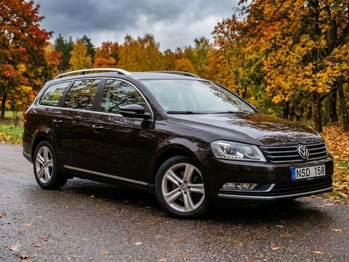 Volkswagen Passat 2013 — interior