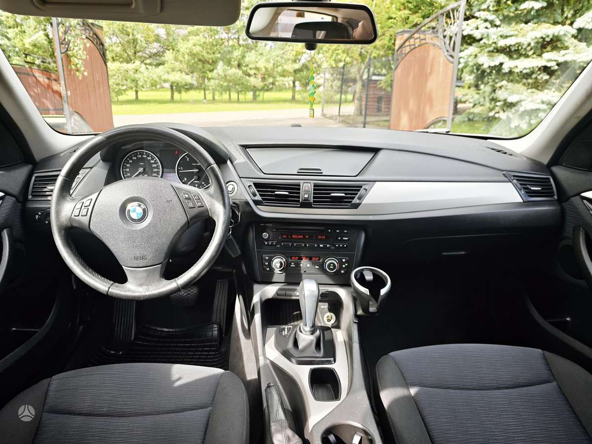 BMW X1 2012 — photo 10