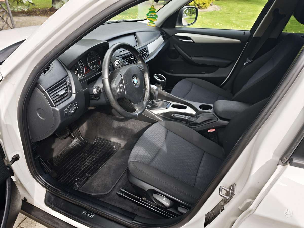 BMW X1 2012 — photo 11