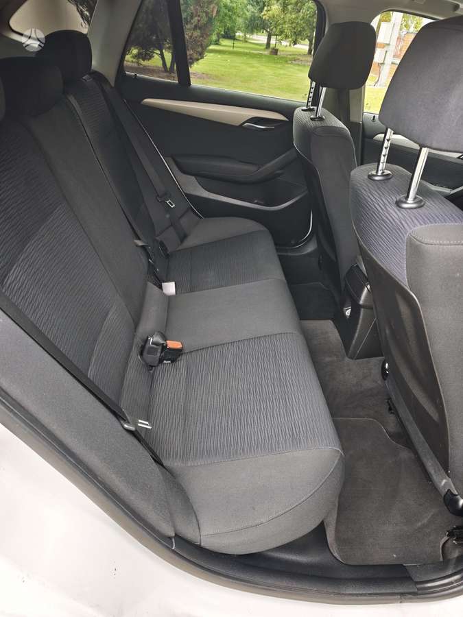 BMW X1 2012 — photo 16
