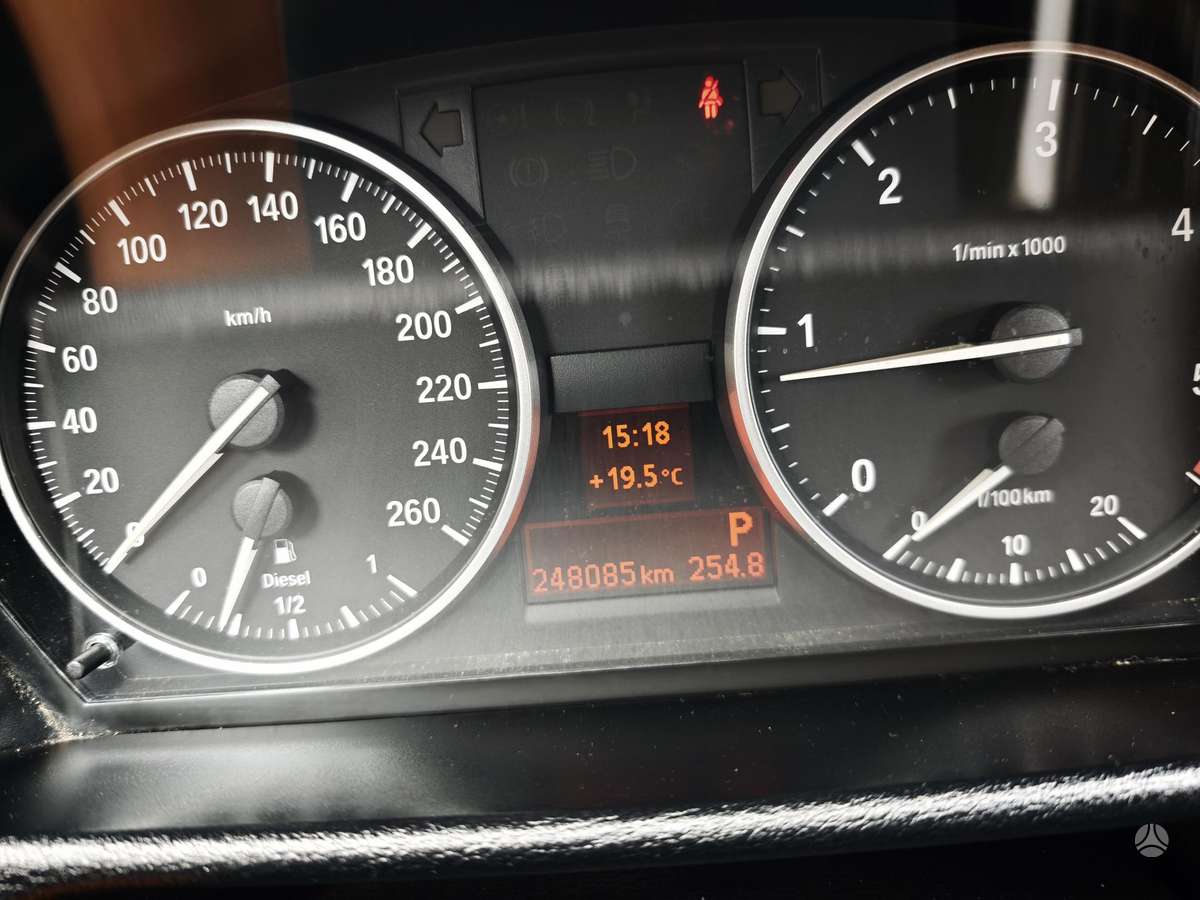 BMW X1 2012 — photo 19
