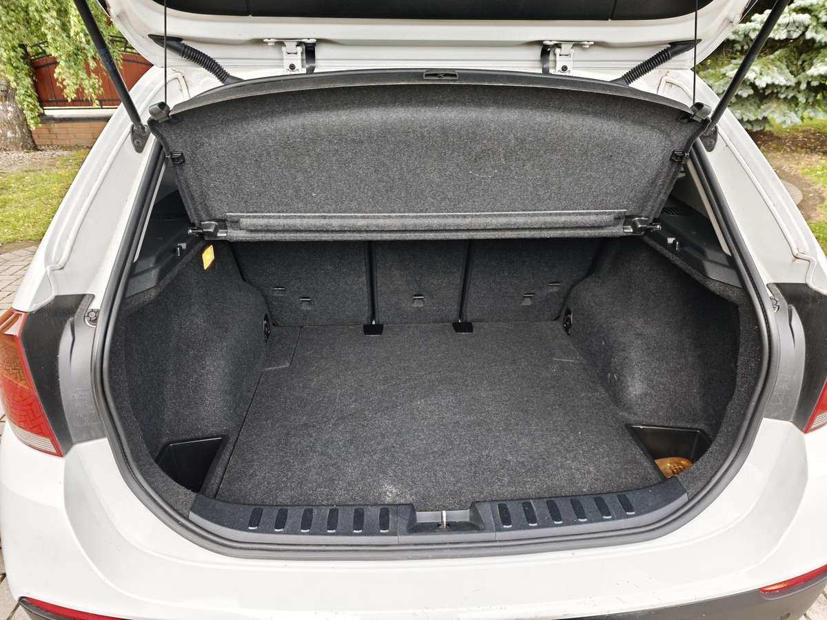 BMW X1 2012 — photo 22