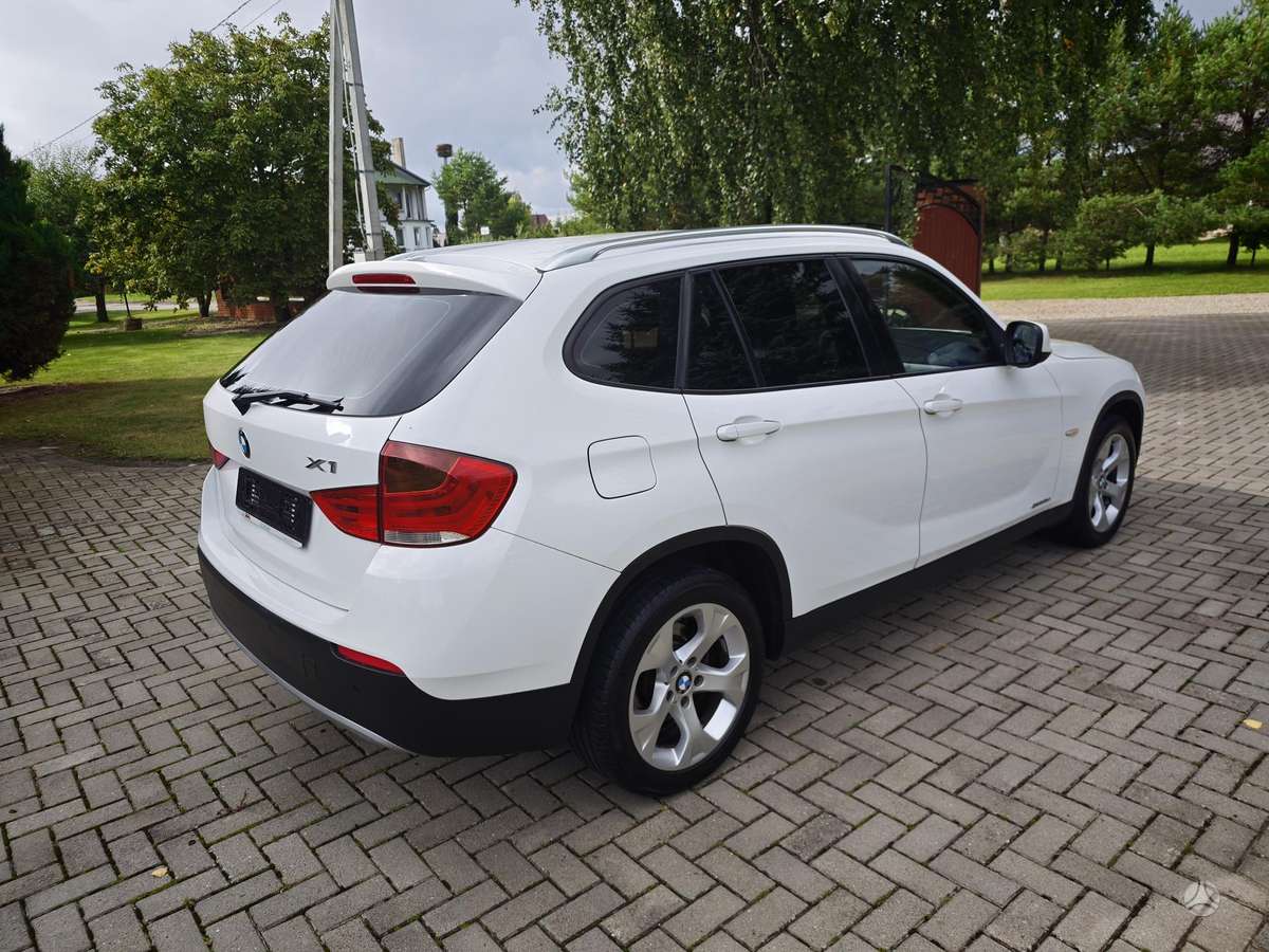 BMW X1 2012 — photo 7