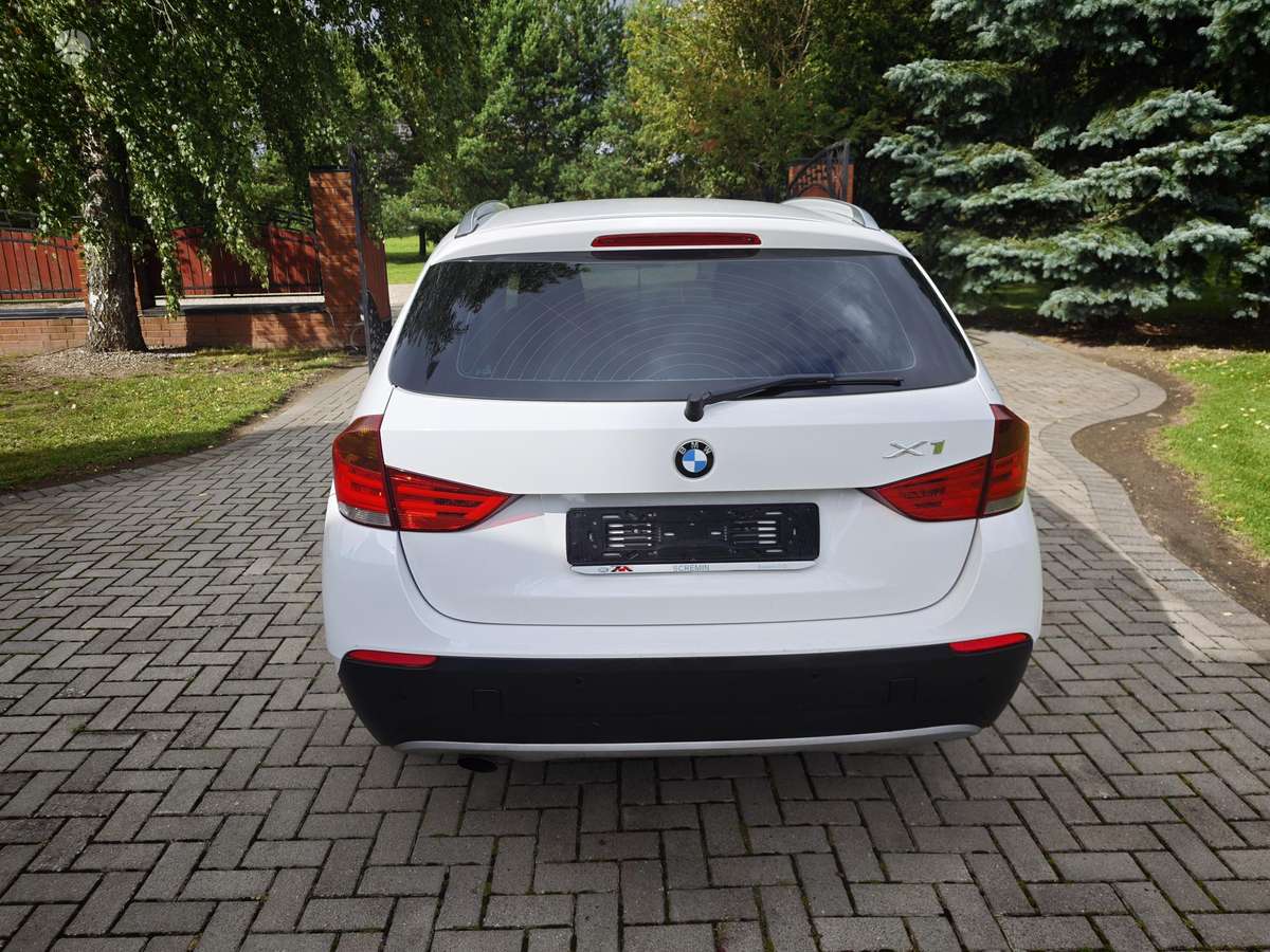 BMW X1 2012 — photo 8