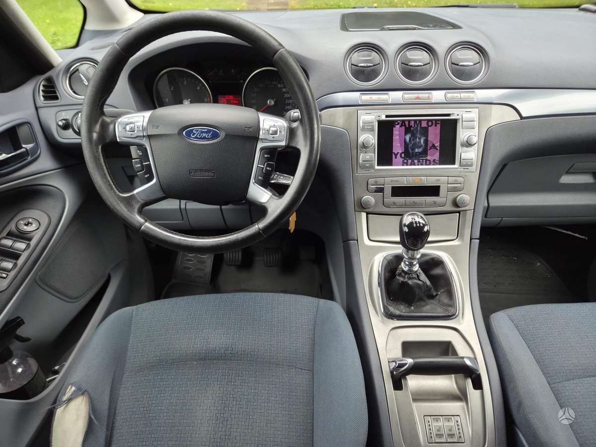 Ford Galaxy 2007 — фото 10
