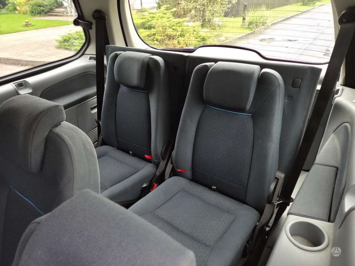 Ford Galaxy 2007 — фото 13