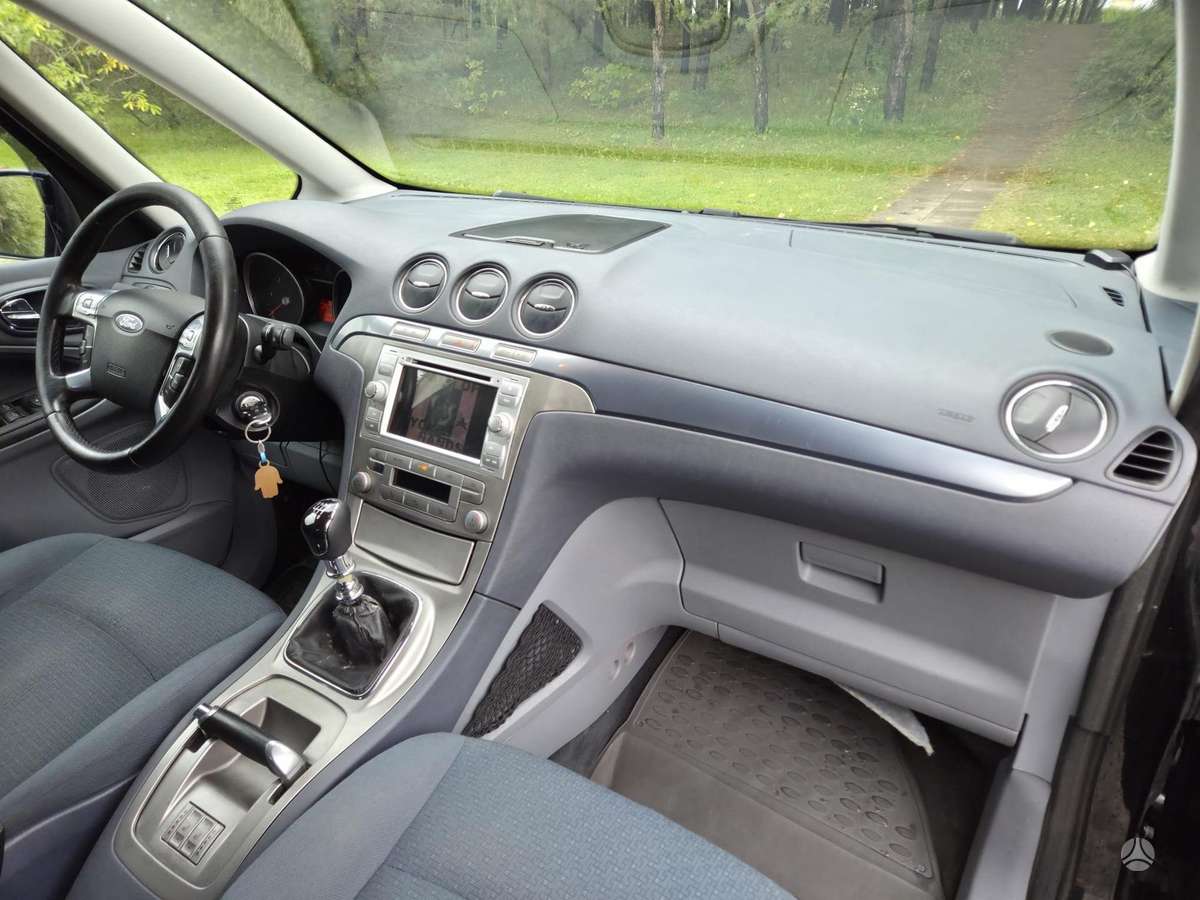 Ford Galaxy 2007 — фото 15