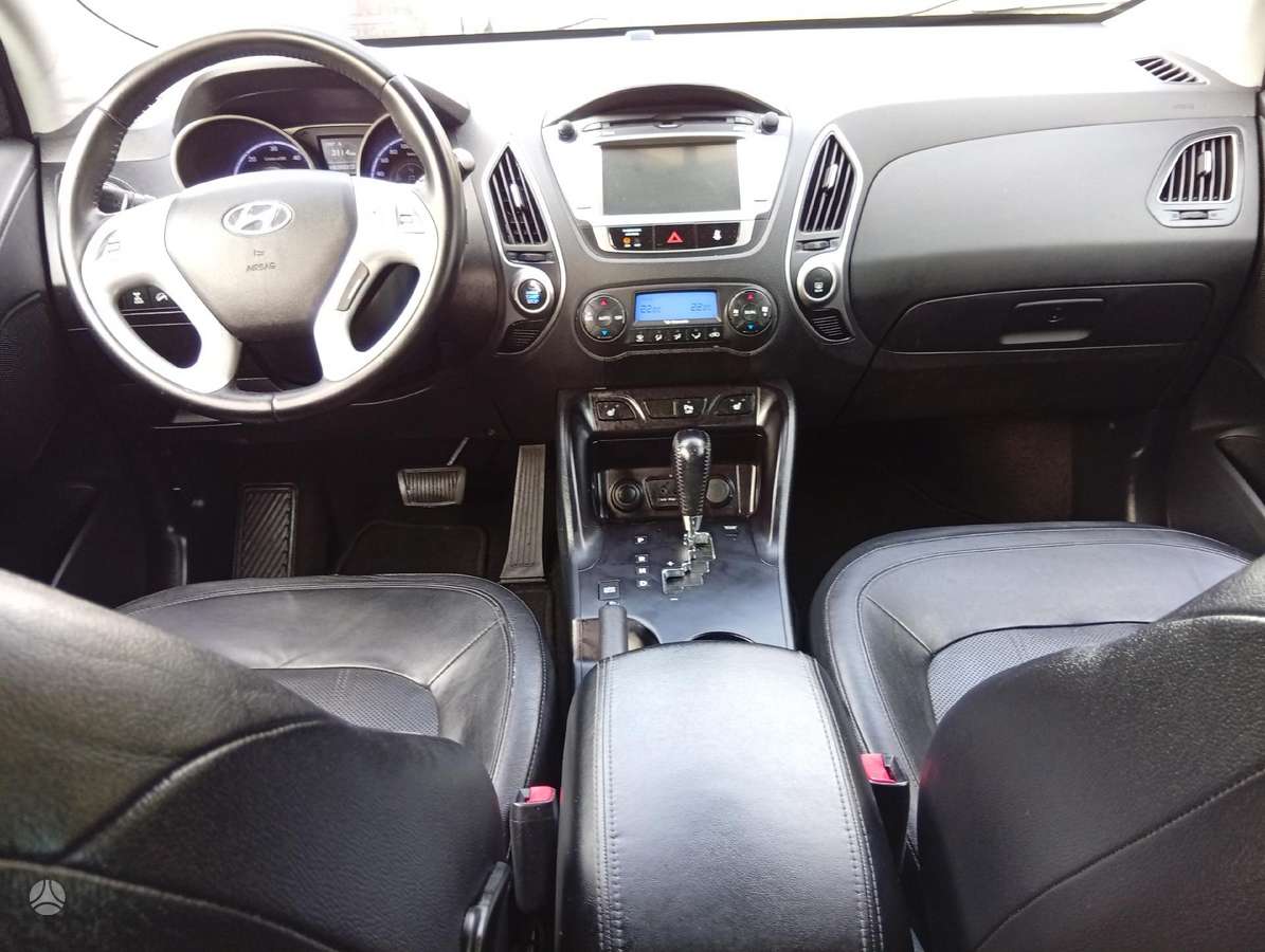 Hyundai ix35 2011 — photo 8