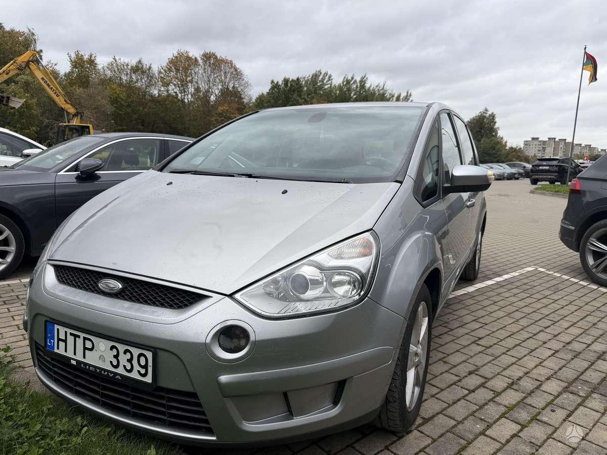 Ford S-MAX 2007 — rear view