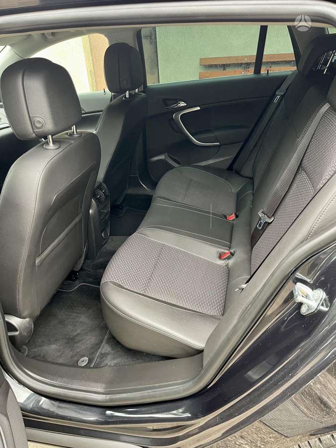 Opel Insignia 2013 — photo 11