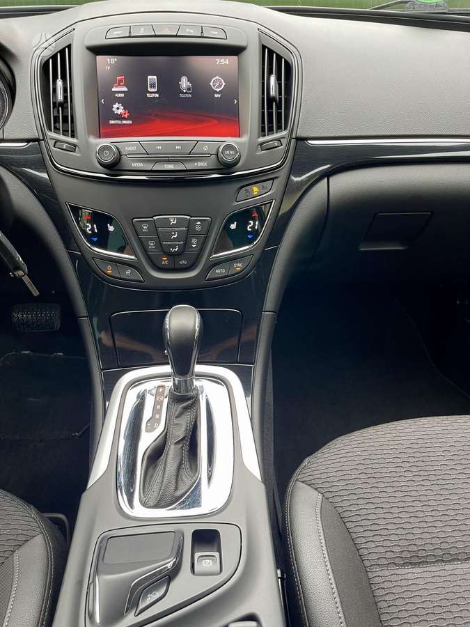Opel Insignia 2013 — photo 21