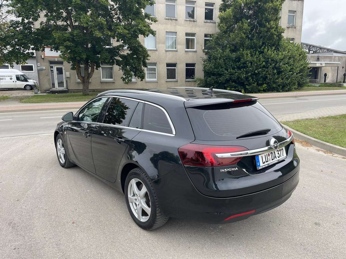 Opel Insignia 2013 — interior