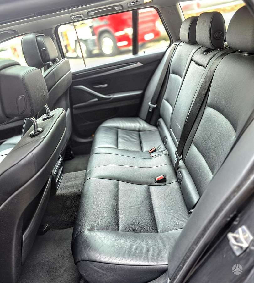 BMW 520 2010 — photo 12