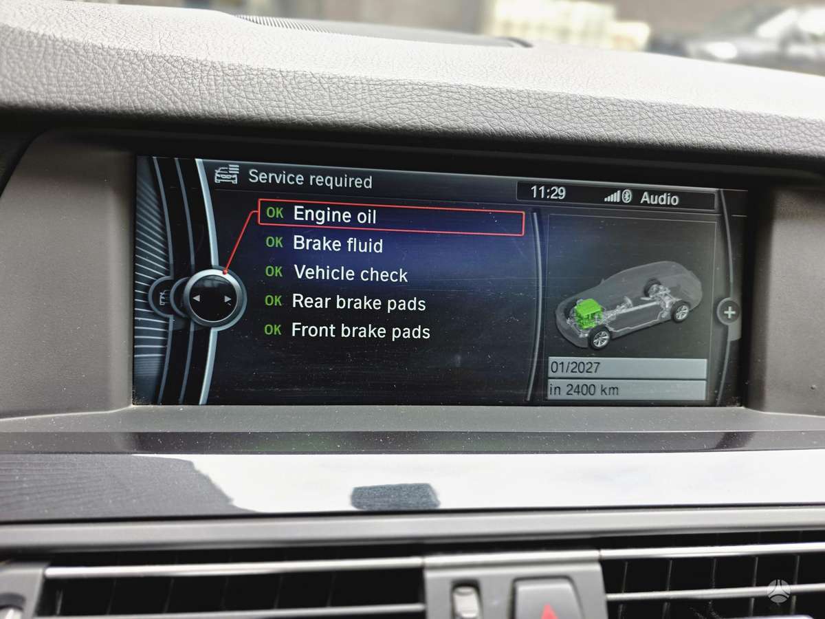 BMW 520 2010 — photo 14