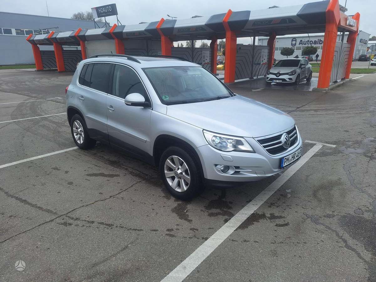 Volkswagen Tiguan 2008 — салон