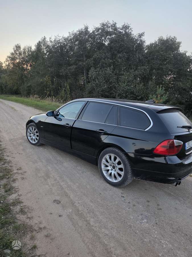 BMW 330 2007 — двигун 2993 cm³, 231 HP (170kW)