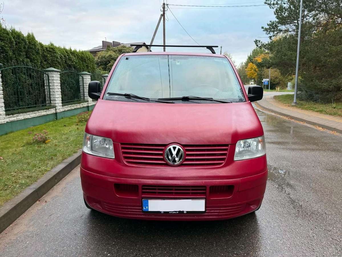 Volkswagen Transporter 2008 — салон