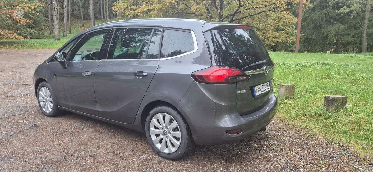 Opel Zafira 2014 — фото 6