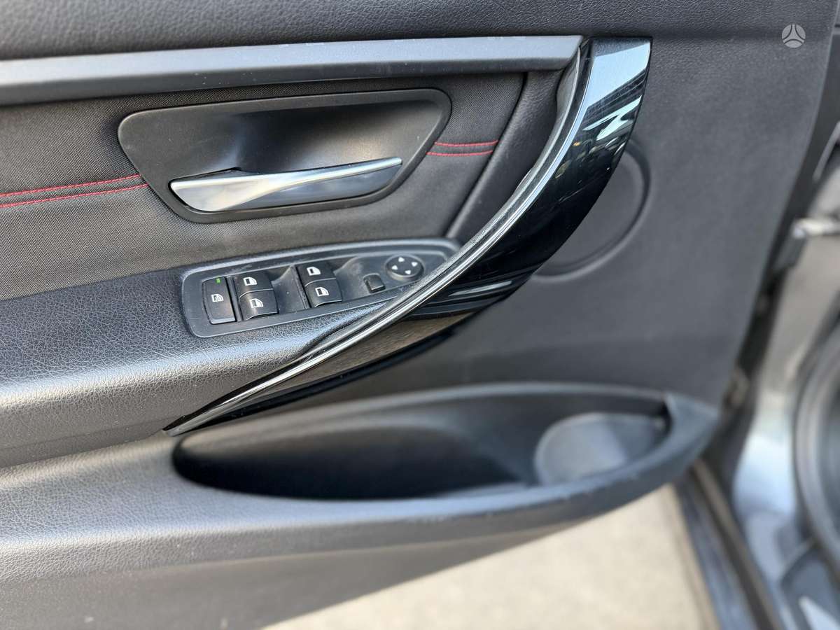 BMW 320 2014 — photo 18
