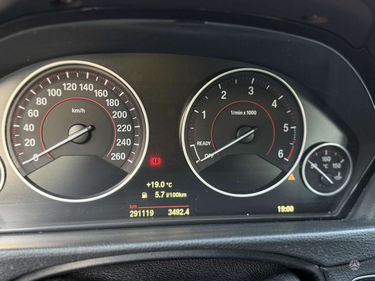 BMW 320 2014 — photo 5