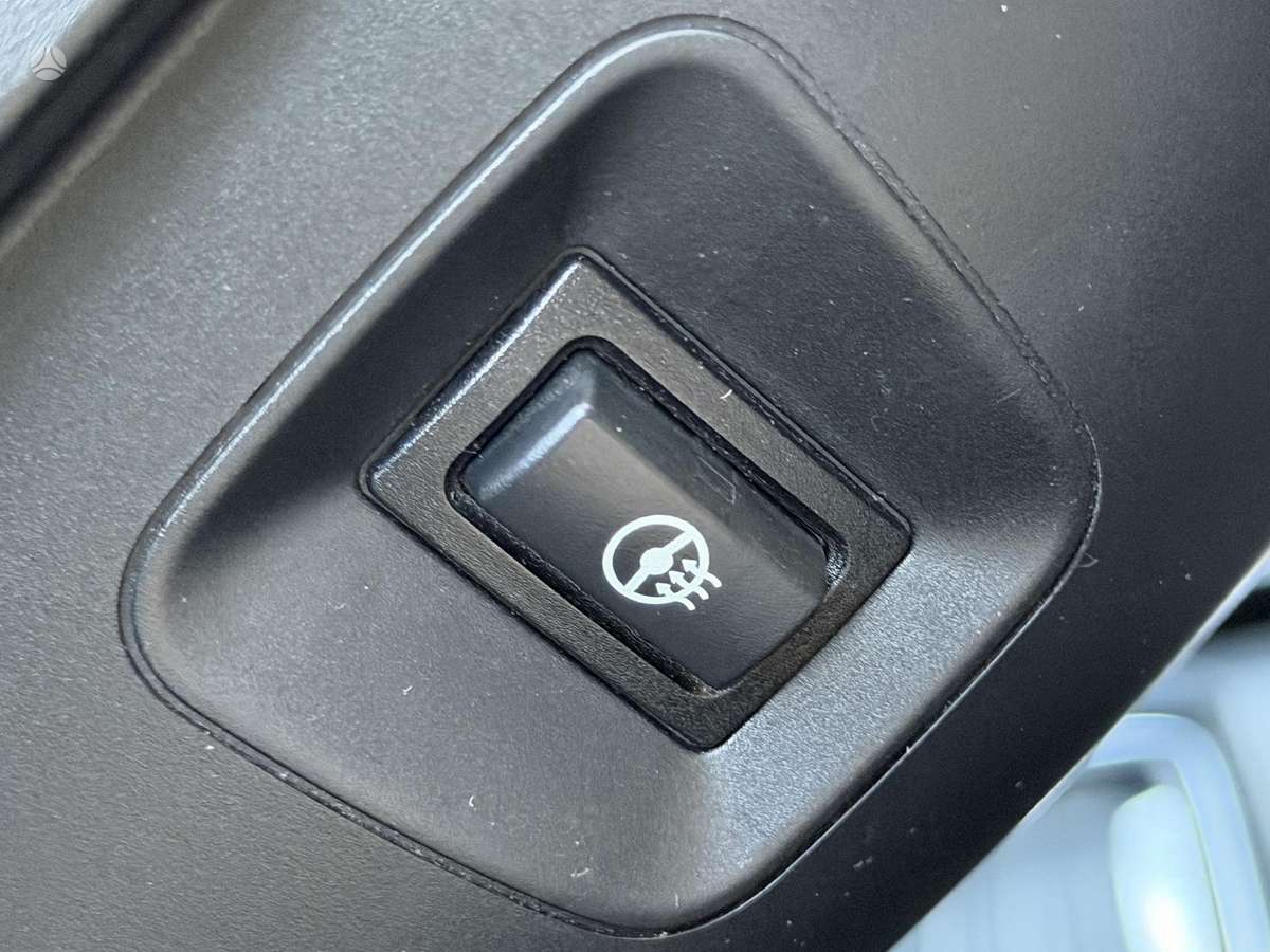 BMW 320 2014 — photo 9