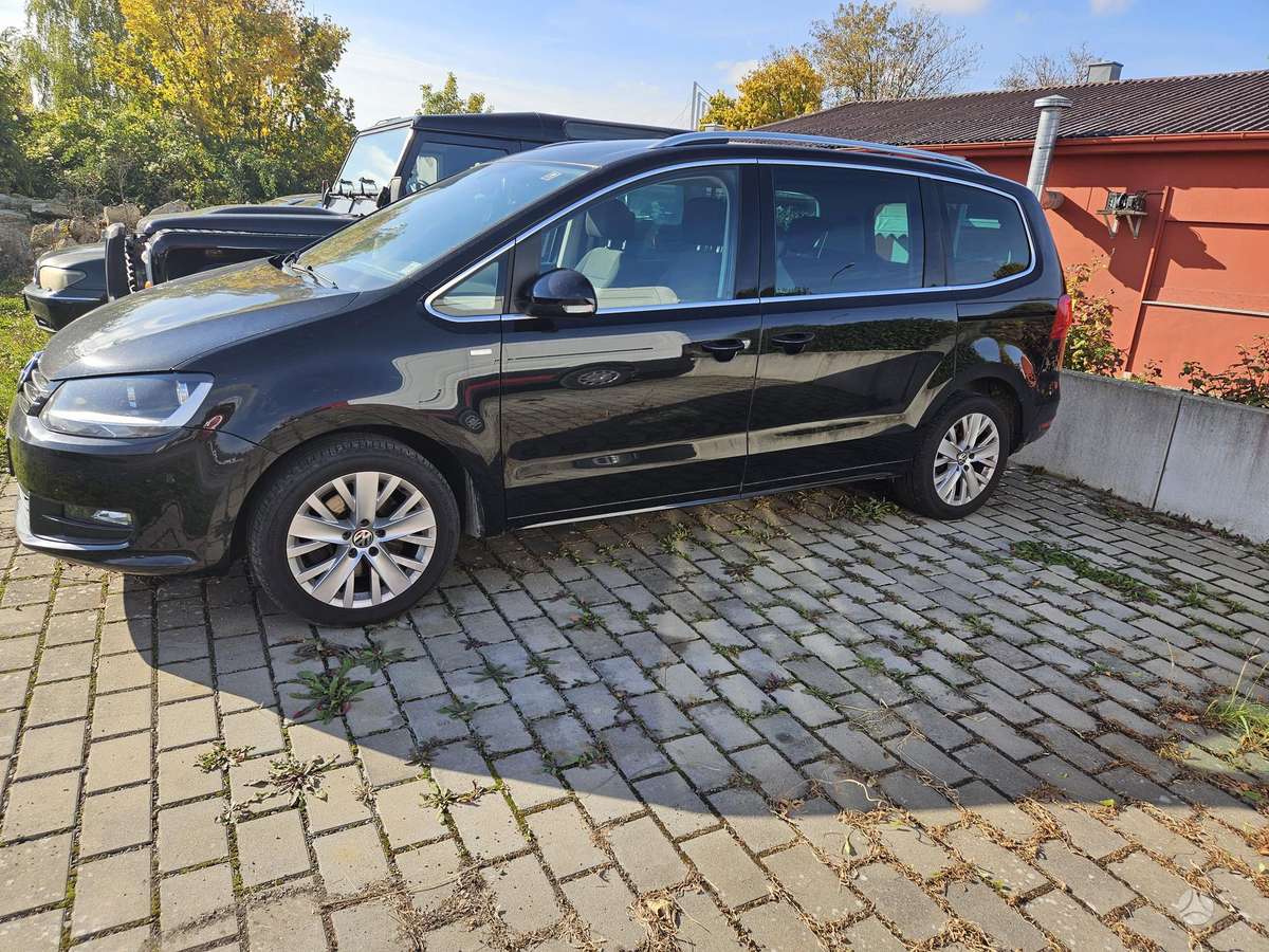 Volkswagen Sharan 2013 — photo 13