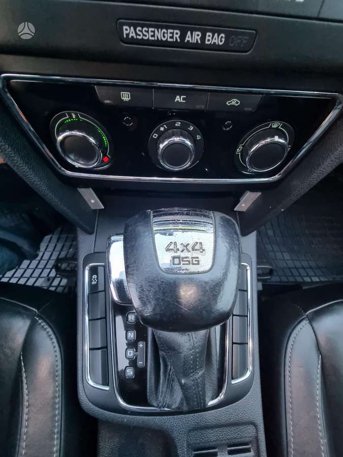 Skoda Superb 2013 — photo 10