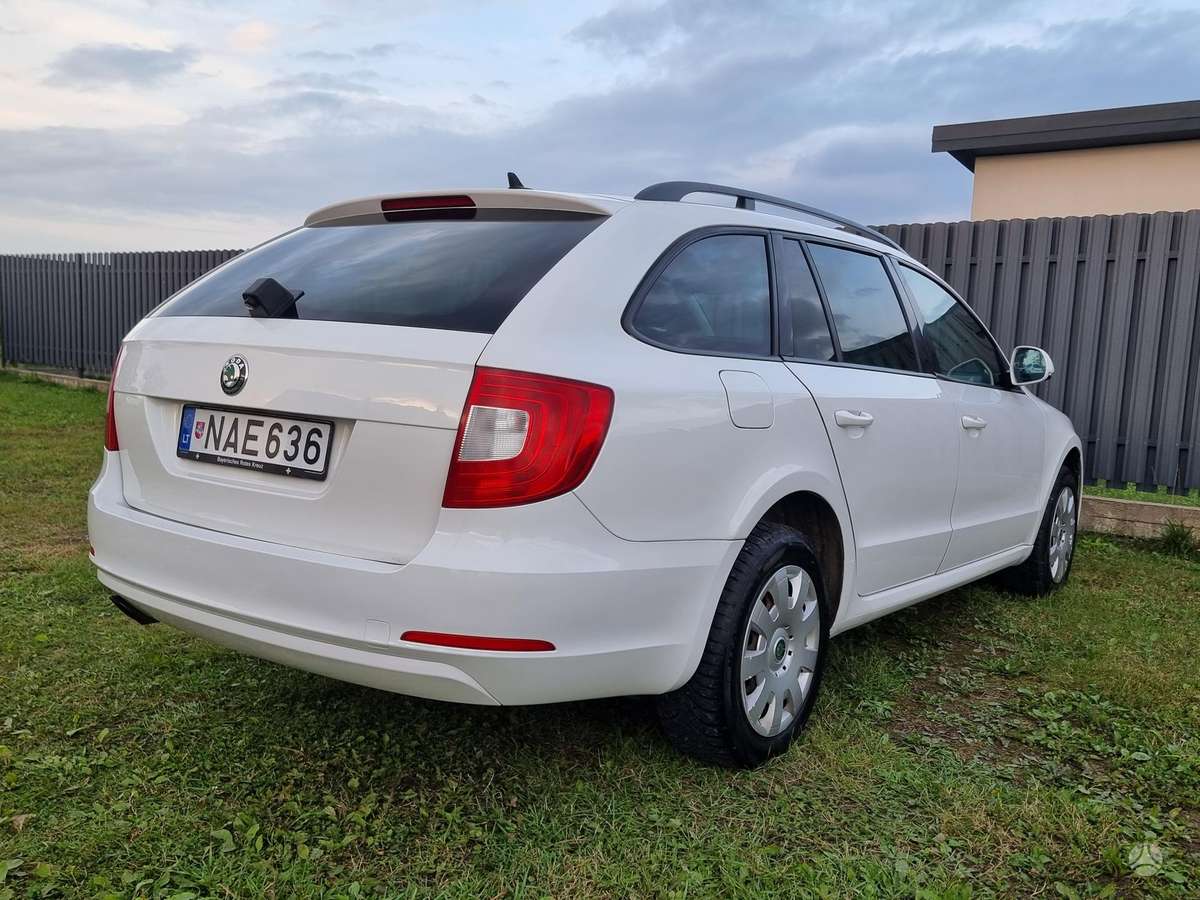 Skoda Superb 2013 — engine 2000 cm³, 140 HP (103kW)